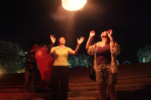 Amazed flying the lantern